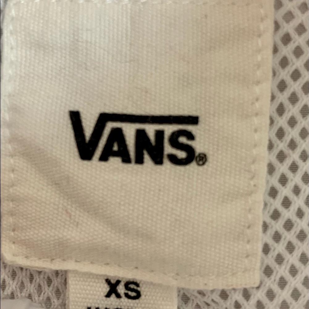 Windbreaker - Picture 3 of 3